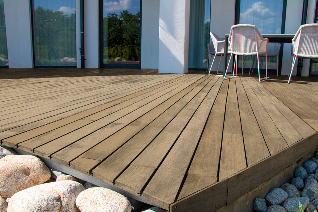 Retique It® Raw Light Wood Kit with medium-toned, textured wood grains for finishing and decorating projects.